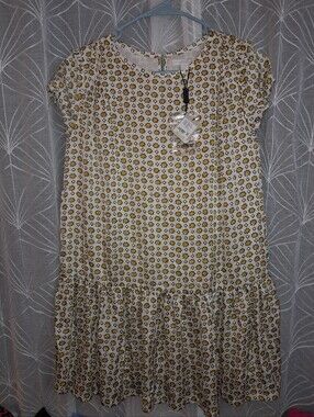 Nwt Burberry children brand Girls size 12y, 100% silk, dress